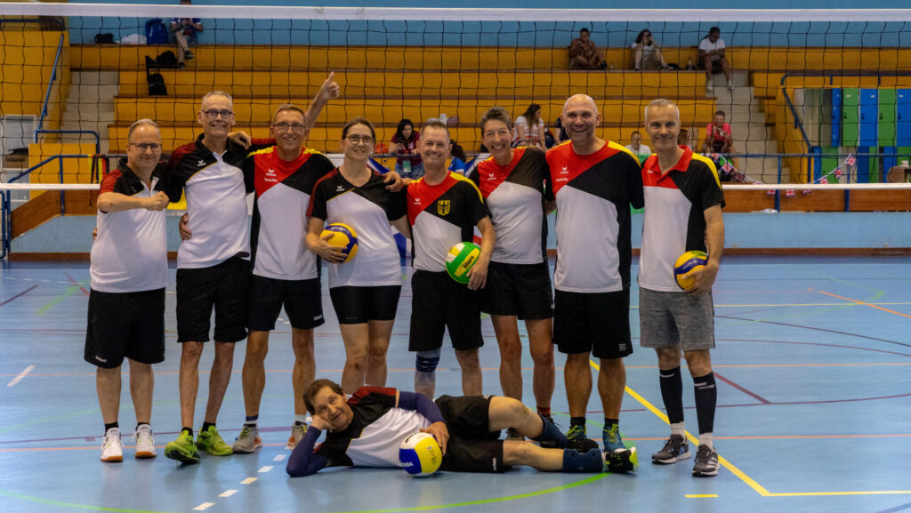 Group photo of the German volleyball team of TransDia Sport Deutschland e.V.